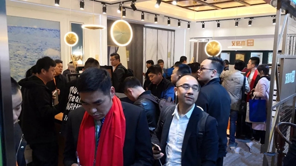 艾格木精装墙顶惊艳亮相北展E1馆A07号，全方位展示霸主品牌地位！