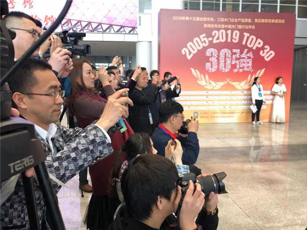 2019第十届中国(佛山）门窗博览会在广东潭洲国际会展中心盛大开幕