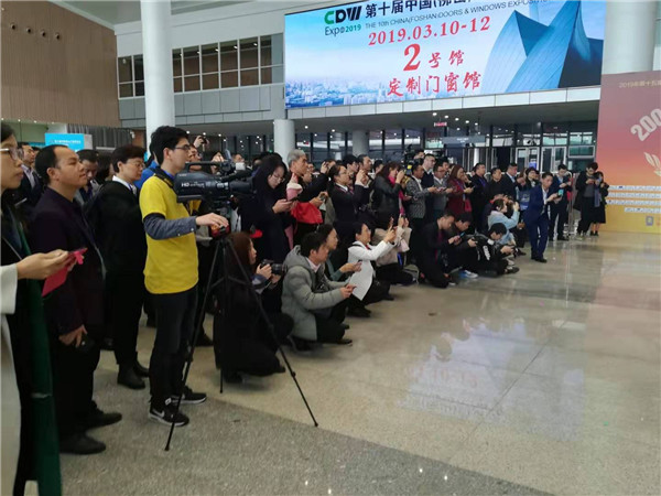 2019第十届中国(佛山）门窗博览会在广东潭洲国际会展中心盛大开幕