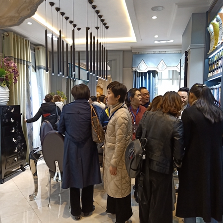 英伦世家:2019年(春季)新品发布会圆满举行!