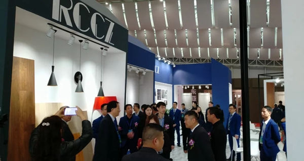 润成创展在第十届中国（佛山）门窗博览会大放异彩！