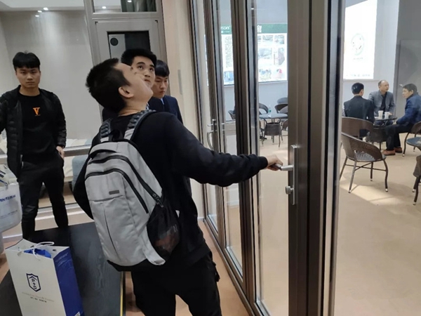 富轩门窗一站式互联网整装服务平台亮相第十届门博会，引领家居整装时代！