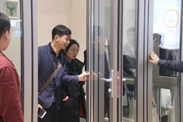 富轩门窗一站式互联网整装服务平台亮相第十届门博会，引领家居整装时代！