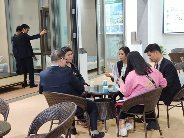 富轩门窗一站式互联网整装服务平台亮相第十届门博会，引领家居整装时代！