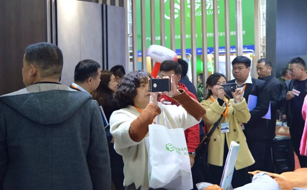 简一家居2019北京建博会完美收官，“意式轻奢之风”燃爆全场