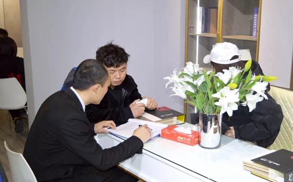 简一家居2019北京建博会完美收官，“意式轻奢之风”燃爆全场