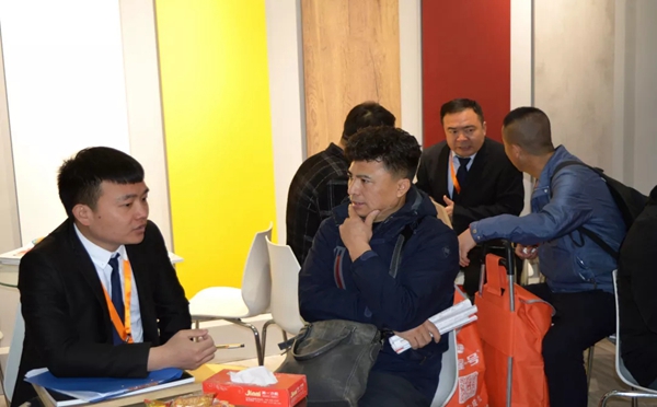 简一家居2019北京建博会完美收官，“意式轻奢之风”燃爆全场