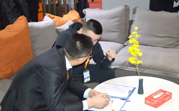 简一家居2019北京建博会完美收官，“意式轻奢之风”燃爆全场