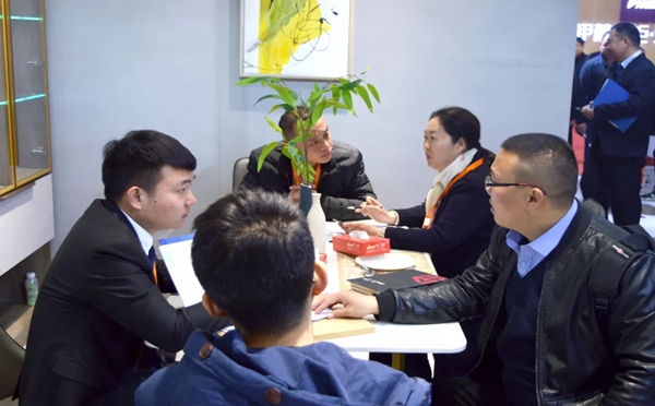 简一家居2019北京建博会完美收官，“意式轻奢之风”燃爆全场