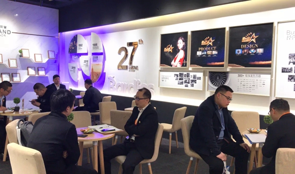 巴迪斯精工顶墙轻奢负氧馆惊艳亮相北京建博会,上海建博会我们再见!