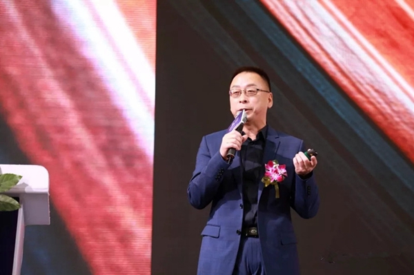森鹰门窗董事长边书平《组织变革》演讲：每一个企业都需要组织变革
