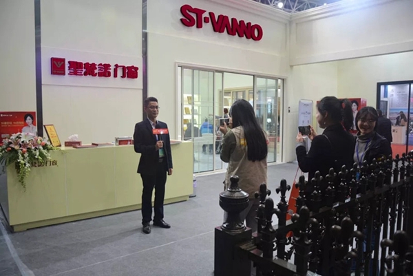 圣梵诺门窗亮点频现第十届中国门窗博览会，独领风骚！