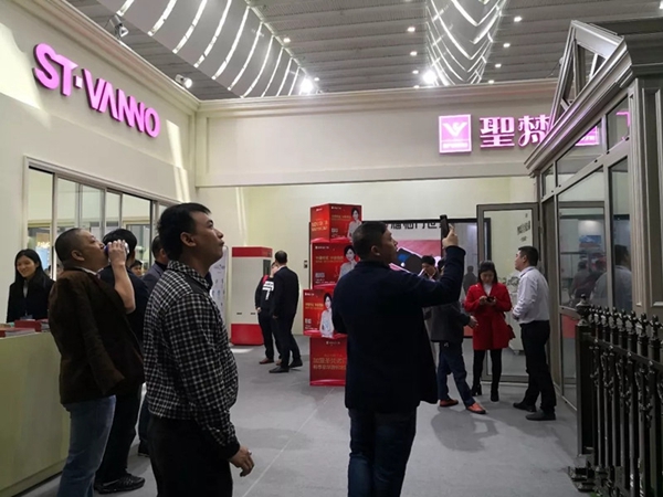 圣梵诺门窗亮点频现第十届中国门窗博览会，独领风骚！
