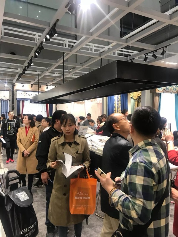 雕刻空间窗帘2019年深展|暨春夏新品发布会完美收官,疯狂签约!