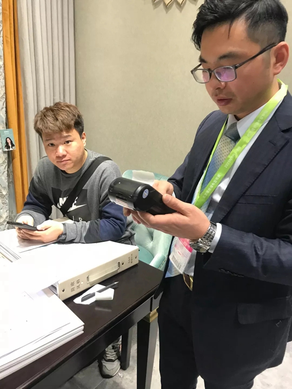 雕刻空间窗帘2019年深展|暨春夏新品发布会完美收官,疯狂签约!