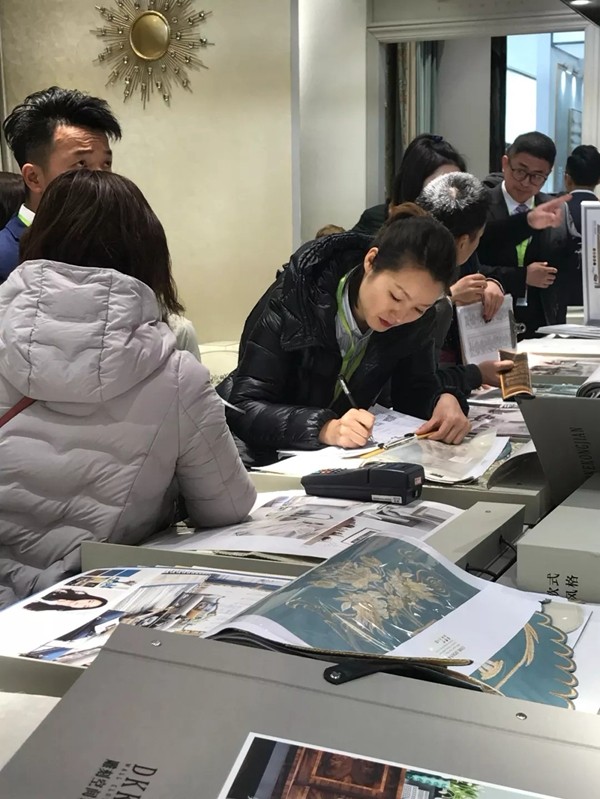 雕刻空间窗帘2019年深展|暨春夏新品发布会完美收官,疯狂签约!