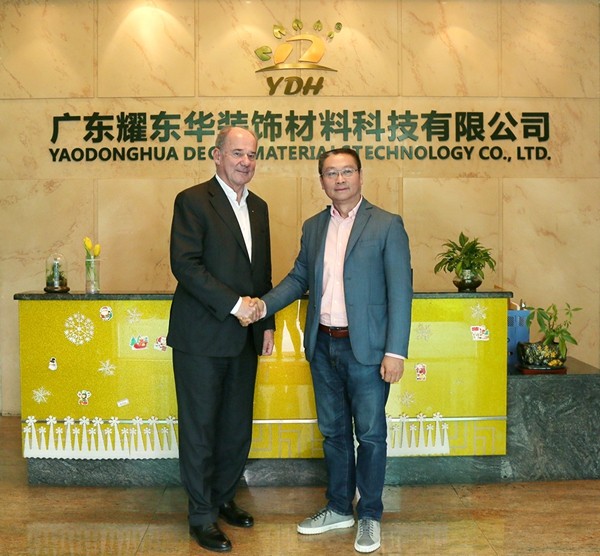 红棉花板材迎来界知名企业爱格集团爱格先生一行参观交流！