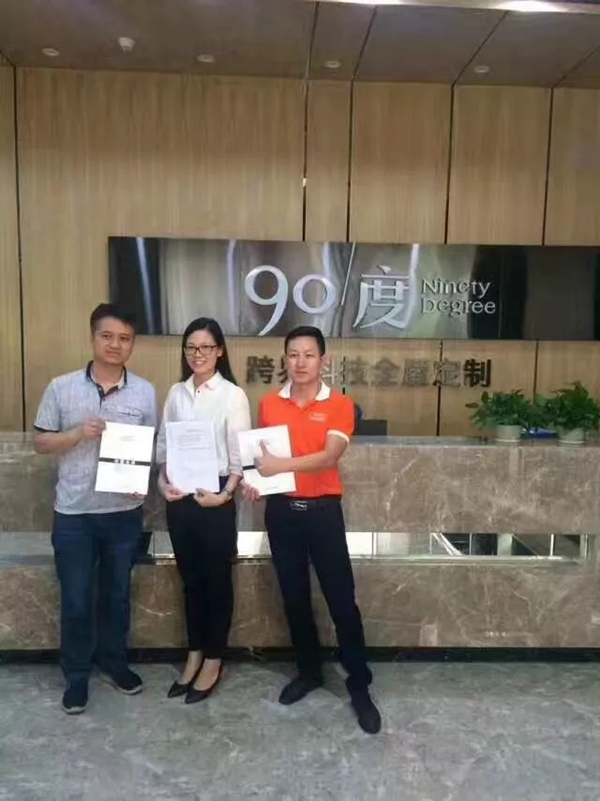 90度大家庭又添一员，东莞虎门莫先生成功加盟90度跨界科技全屋定制