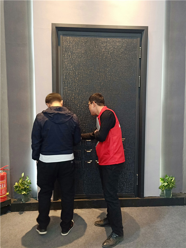 北京门业展|米锐装甲门李松:刚柔并济,见证品质匠心