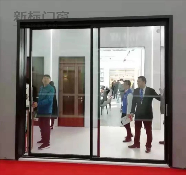 新标门窗惊艳亮相！直击新标门窗北京展火爆现场！