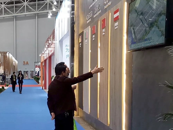 红棉花板材惊艳亮相佛山国际家具展会，盛世美颜C位出道！