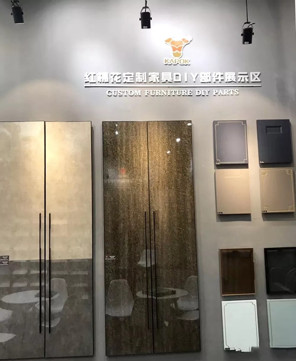 红棉花板材惊艳亮相佛山国际家具展会，盛世美颜C位出道！