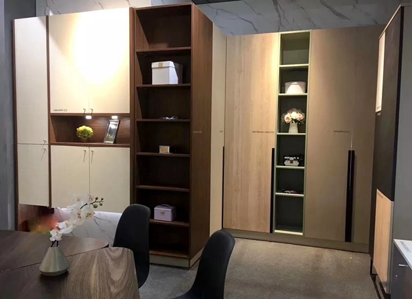 红棉花板材惊艳亮相佛山国际家具展会，盛世美颜C位出道！