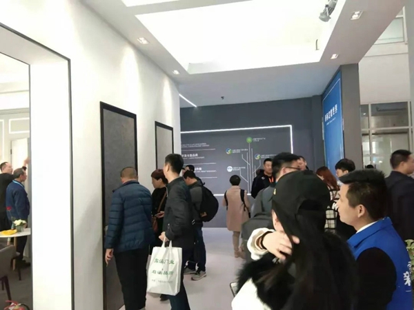 新标木门北京展展位现场客似云来！日访客量超千人！