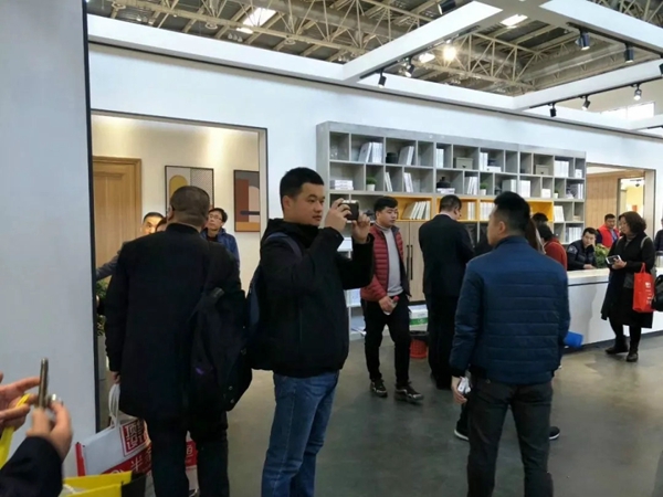 新标木门北京展展位现场客似云来！日访客量超千人！