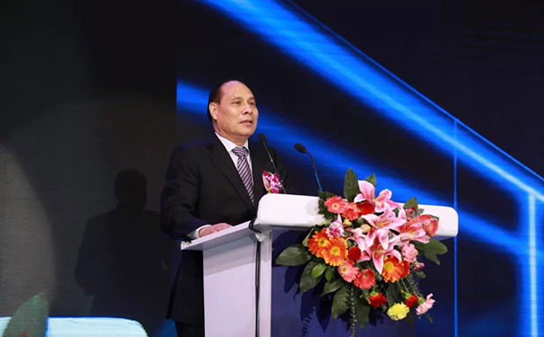 追梦中的我“门”——2019年第十五届全国木门双承诺活动在广东佛山盛大召开