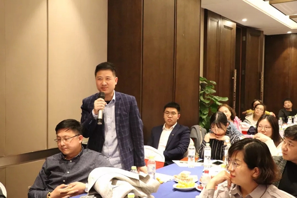 红宝石墙布第二季度工作会议山东济南站完美收官！