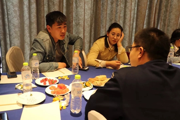 红宝石墙布第二季度工作会议山东济南站完美收官！