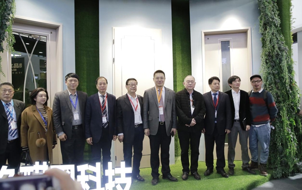 霍尔茨木门携净醛黑科技即将亮相中国建博会(上海)!