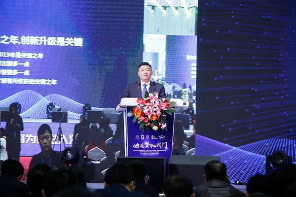 派雅门窗董事长李钧洪：信心之年，创新升级是企业成功的关键