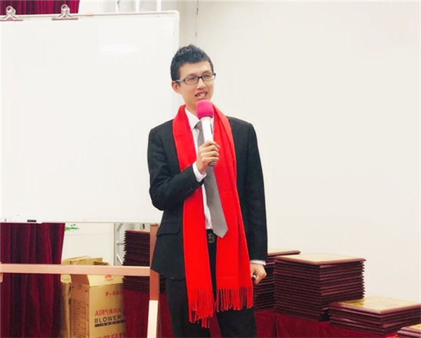“厉兵秣马 赢战2019”暨广东龙树实业集团2019年度经销商大会胜利召开