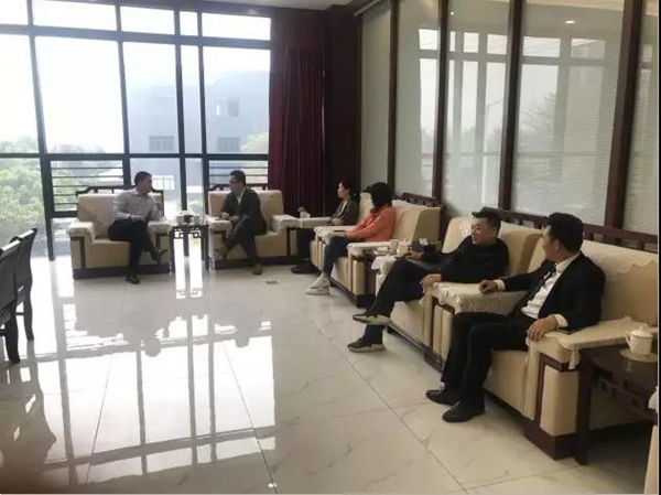 安柏瑞门窗迎接星家居集团招商运营部一行领导莅临参观交流!