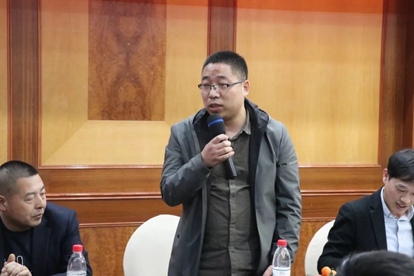 红宝石墙布第二季度工作会议河北站完美结束,服务团队双升级!