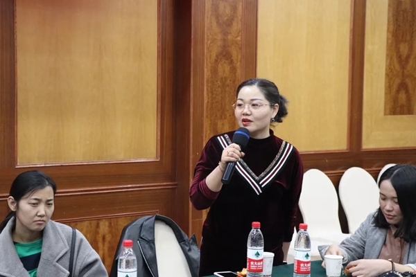 红宝石墙布第二季度工作会议河北站完美结束,服务团队双升级!