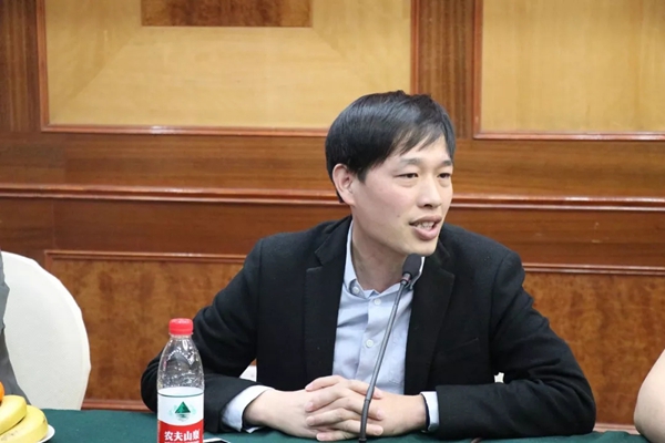 红宝石墙布第二季度工作会议河北站完美结束,服务团队双升级!