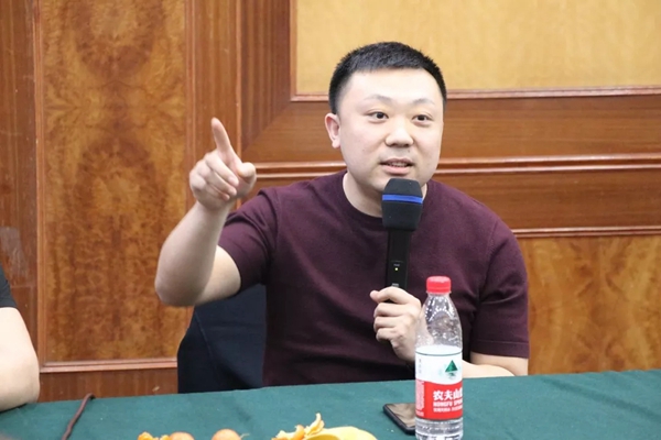 红宝石墙布第二季度工作会议河北站完美结束,服务团队双升级!