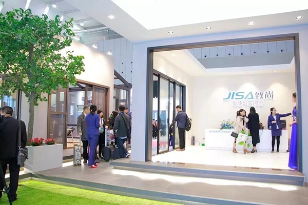 致尚门窗闪耀亮相上海建博会，起航新征程！