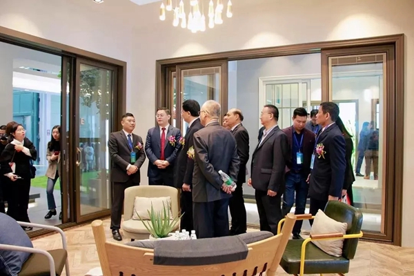 致尚门窗闪耀亮相上海建博会，起航新征程！