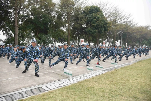 其邦门窗2019年执行力军事拓展特训圆满结束！