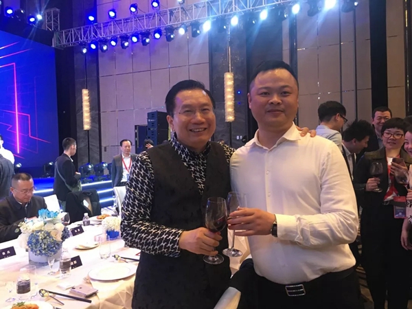 良木道荣获“聚力品牌·共建未来”评选“2019 CBD TOP100品牌”！