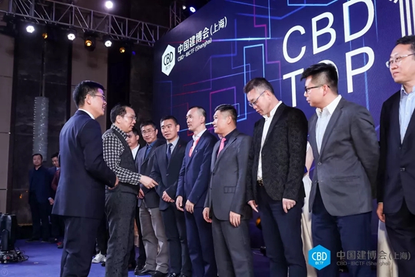 轩尼斯门窗凭实力荣获“2019 CBD TOP100品牌”的重磅荣誉！