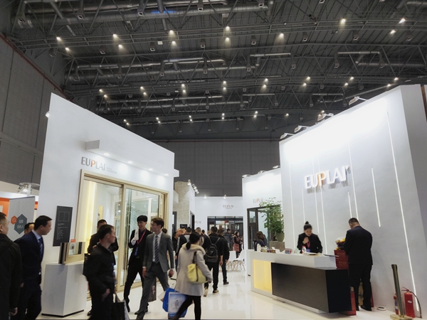 2019年中国建博会(上海)|伊博莱门窗范贵萍:让经销商发展起来