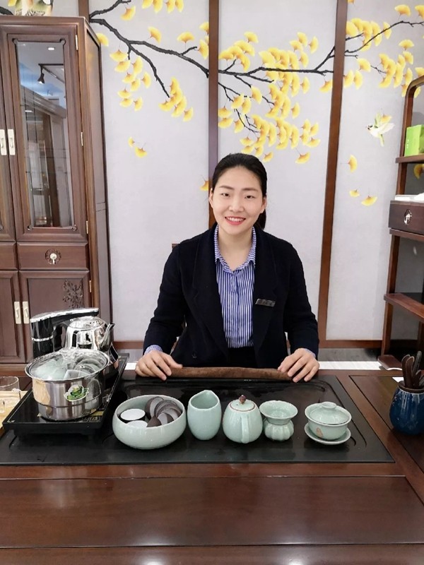 怡发门窗优秀经销商叶春梅：规范化管理，重点打造服务！