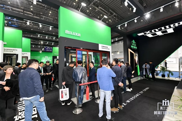 米兰之窗在上海建博会三天签约40城,成为本届展会的闪耀之星!