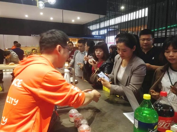 伊恋家居燃爆上海&广州展,颜值实力并存,现场好评如潮!