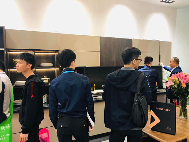 广州定制家居展|雅科波罗关伟文:完善精装服务,发展智能家居